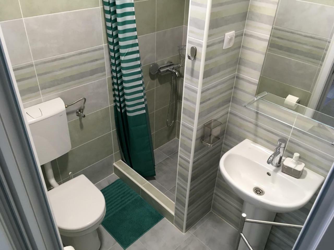 Fruska Gora Guesthouse Irig Ngoại thất bức ảnh